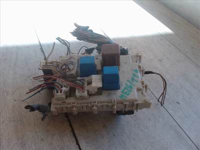 NISSAN ALMERA 00-03 Biztosítéktábla BCM BSI BSM SAM GEM modul Utastér