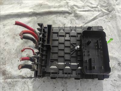 VW Golf V Seat Altea Leon biztosítéktábla 1k0937125