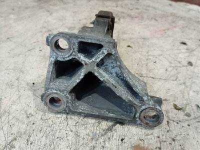 Renault Scénic III Jobb első Féltengely Tartó *151918*