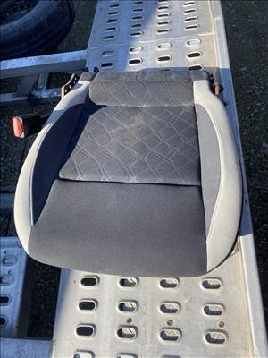 Nissan Micra K14 bal első ülés ülőlap 