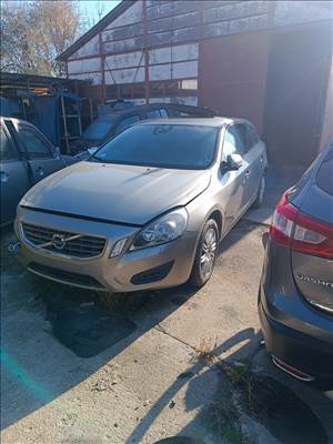 Volvo V60 D5 Váltó - 6 sebességes kézi