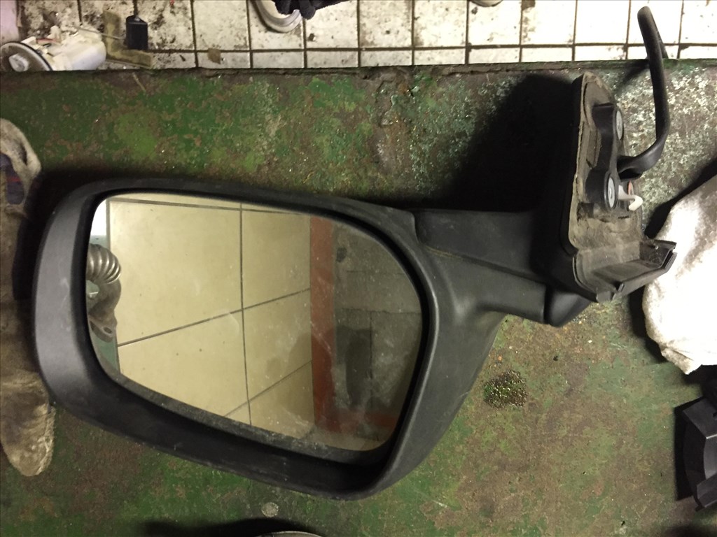 Toyota Auris (E150) jobb tukor 2. kép