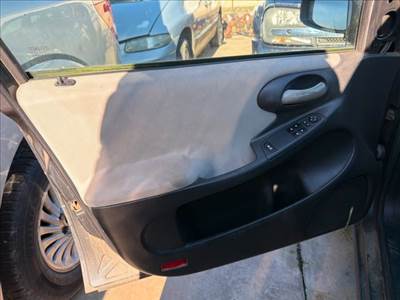 Fiat Stilo Bal első Belső Kilincs *155790*