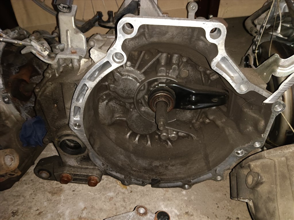 Mazda 3 (BL) 2.2 MZR-CD Manuális váltó  4r1nb 2. kép