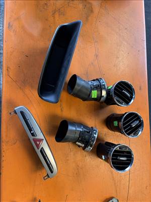 Peugeot 308 I szellőzőrács 