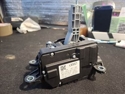 Audi A5 (B9 - 8W) B9 Automata váltókar  8w1713041j 00000000000