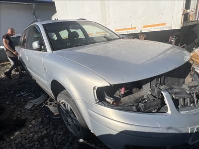 Volkswagen Passat 2,5 TDI alkatrészek eladó’