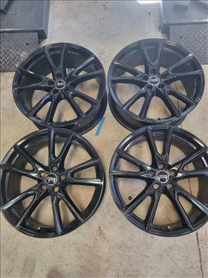 5x112 lyukosztású 8JJ 20" újszerű gyári Audi alufelni