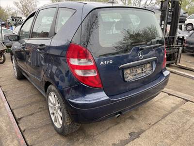 Mercedes A 170 1.7i bontott alkatrészei