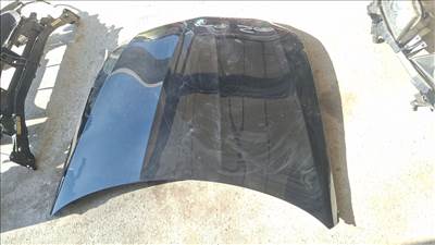 BMW E90, E91 Facelift fekete motorháztető 