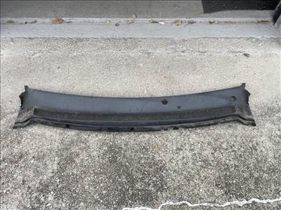 Ford Focus Mk2-2.5 gyári levélrács szélvédő alatti