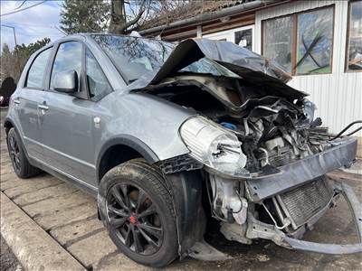 Suzuki SX4 I 1.5i bontott alkatrészei