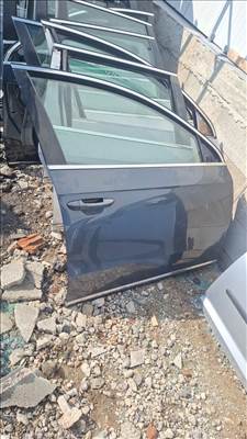 Volkswagen Passat B7 Jobb első ajtó LK7X