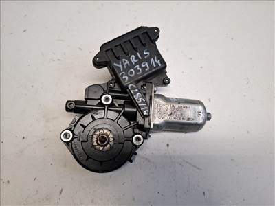 Toyota Yaris (XP130) bal első ablakemelő motor 857200D360