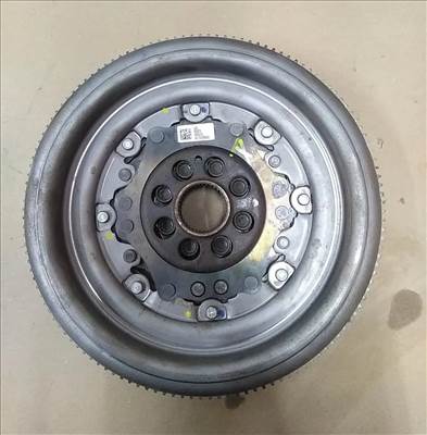 Volkswagen Passat B8 Gyári új lendkerék vw passat audi skoda seat  04l105266d