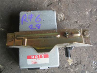 Mazda E 2200 vezérlőegység 