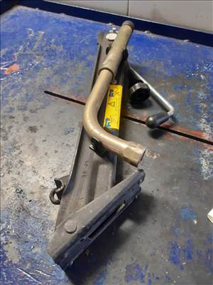 Volvo V70 00-06 Emelő