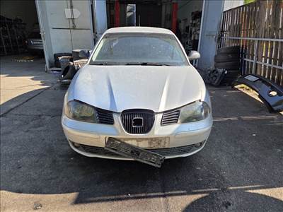 Seat Cordoba II 1.2 12V motorháztető 
