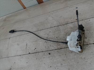 RENAULT ESPACE 02.11.01-06.02.28 Bal első ajtó zárszerkezet központi záras