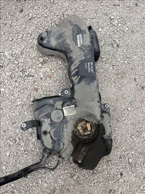 Audi A4 (B9 - 8W) Üzemanyag tank 