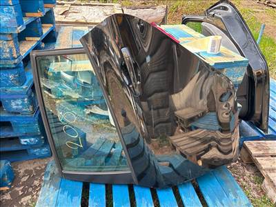 PEUGEOT 208 Bal hátsó Ajtó (Részeivel)