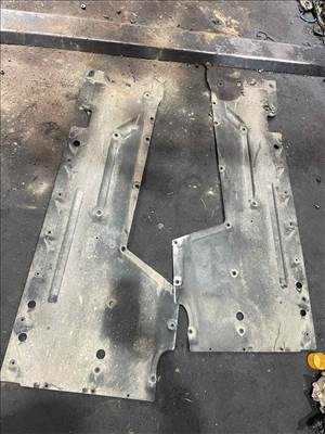 Bmw f20 küszöb alatti burkolat