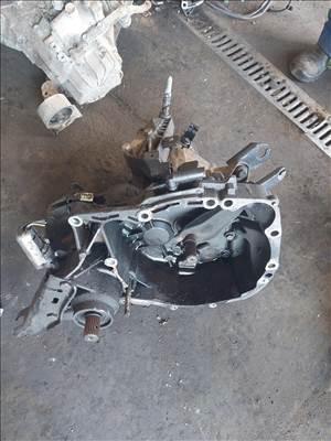 Renault Kangoo I 1.2 8V váltó 