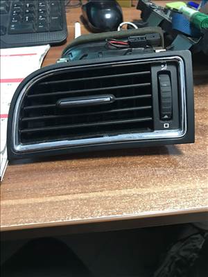 Skoda Superb II 3T bal légbefúvó 3T0819701