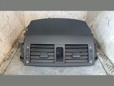 Toyota Corolla (E140/150) Középső Szellőző *154475* 5567012390 5567012370