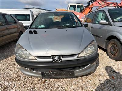 Peugeot 206 Első Lökhárító (Részeivel) *154968*