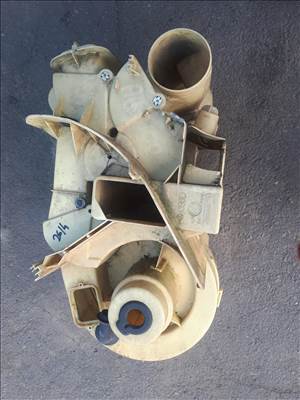 Audi 100 C3 szivar fűtésbox klíma nélküli 431819095