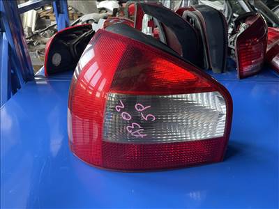 Audi A3 (8L) Bal hátsó lámpa 5 ajtós