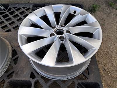 Volkswagen CC 18"-as alufelni 1db
