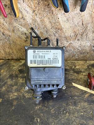 Volkswagen Passat B6 ABS kocka  3c0614095s
