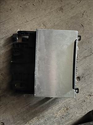 Hamutartó 4G0 863 273 4PK