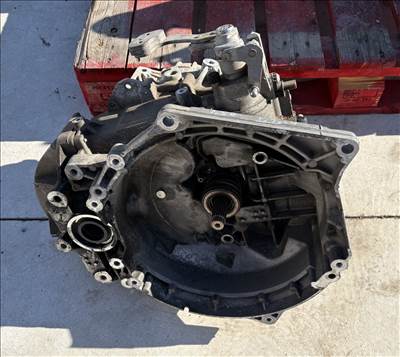 Opel Astra K 1.5 CDTi M32 váltó