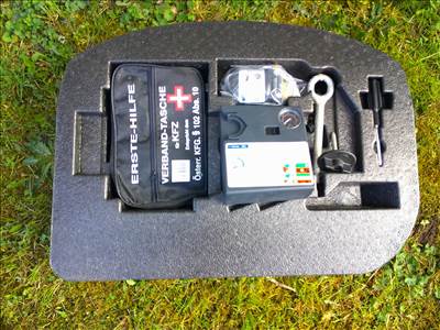 Ford Ka Mk2 defektjavító készlet kompresszórral