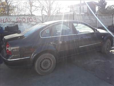 Volkswagen Passat B5 1.9 TDI Jobb hátsó ajtó üresen 