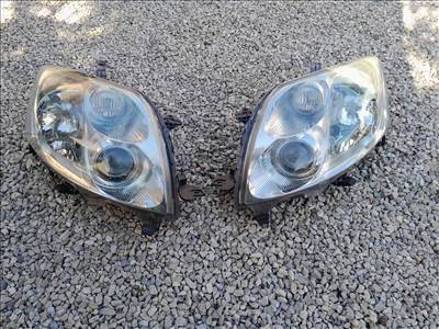Toyota Auris első lámpa fényszóró pár 2006-2010