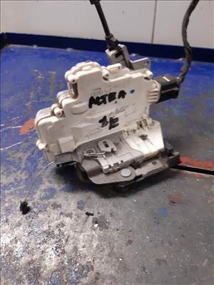 Seat Altea Jobb Első Ajtó Zárszerkezet + Központizár Motor