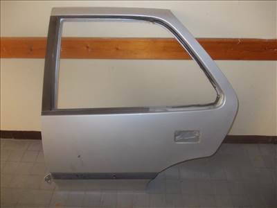 Suzuki Sedan bal hátsó ezüst ajtó 1989-2003