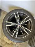  BMW 18" újszerű (gyári felni) felni, rajta 225/45- 255/40 újszerű Bridgestone nyári gumi 