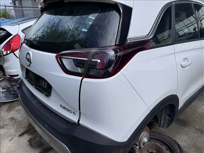 Opel Crossland X karosszéria alkatrészek 