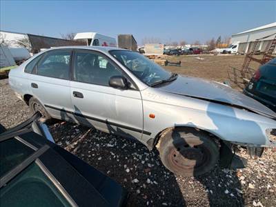 Toyota Carina E Jobb első Ajtó (Részeivel) *157135*