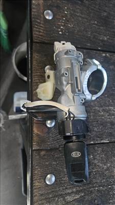 Kia Soul (AM) 1.6 GDI gyújtás kapcsoló 