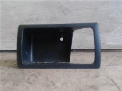 FORD MONDEO 01-07 Jobb első kilincsburkolat takaró elem