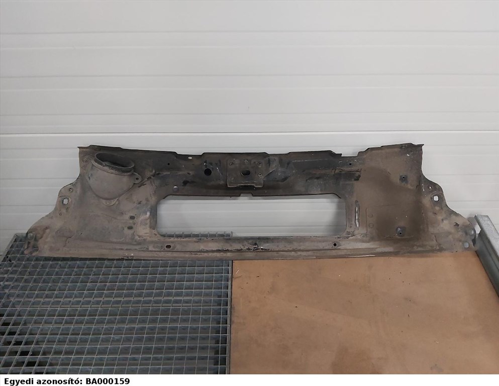Iveco Daily VI (2014-) homlokfal / zárhíd 5801513863 2. kép