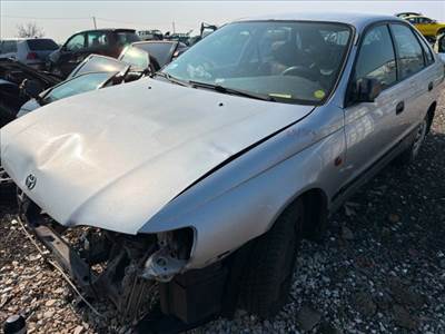 Toyota Carina E Bal első Sárvédő *157117*