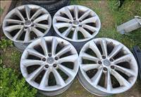  5x115 lyukosztású 9JJ 18" használt Gyári alufelni