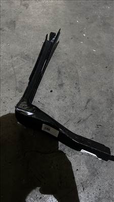 Audi A6 jobb fényszóró tartó szett 4f0805606
